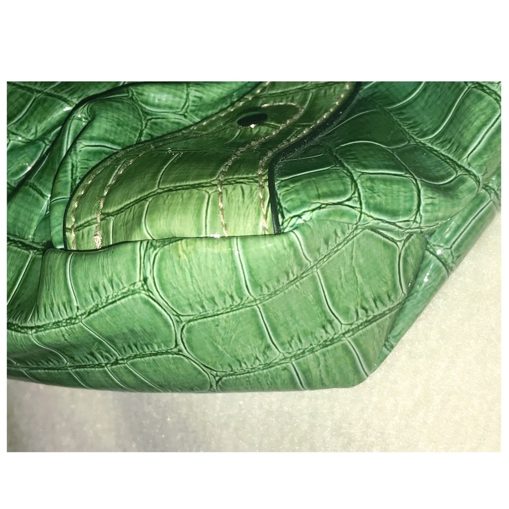 George Green Snake Print Handbag 👜 - Picture 4 of 7